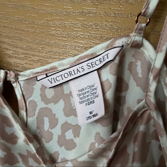 Pink silk cheetah top - Picture 3 of 3